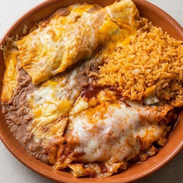 Chile Relleno and Enchilada Combo.