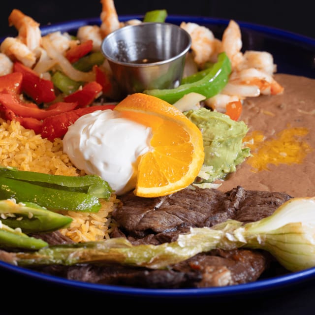 Nuevo Tenampa Specials.