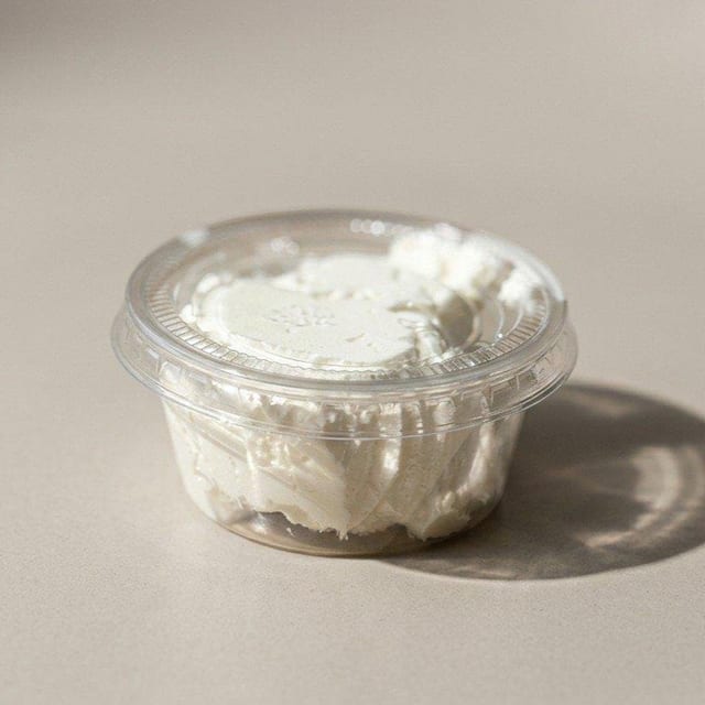 4oz Sour Cream. (Side).